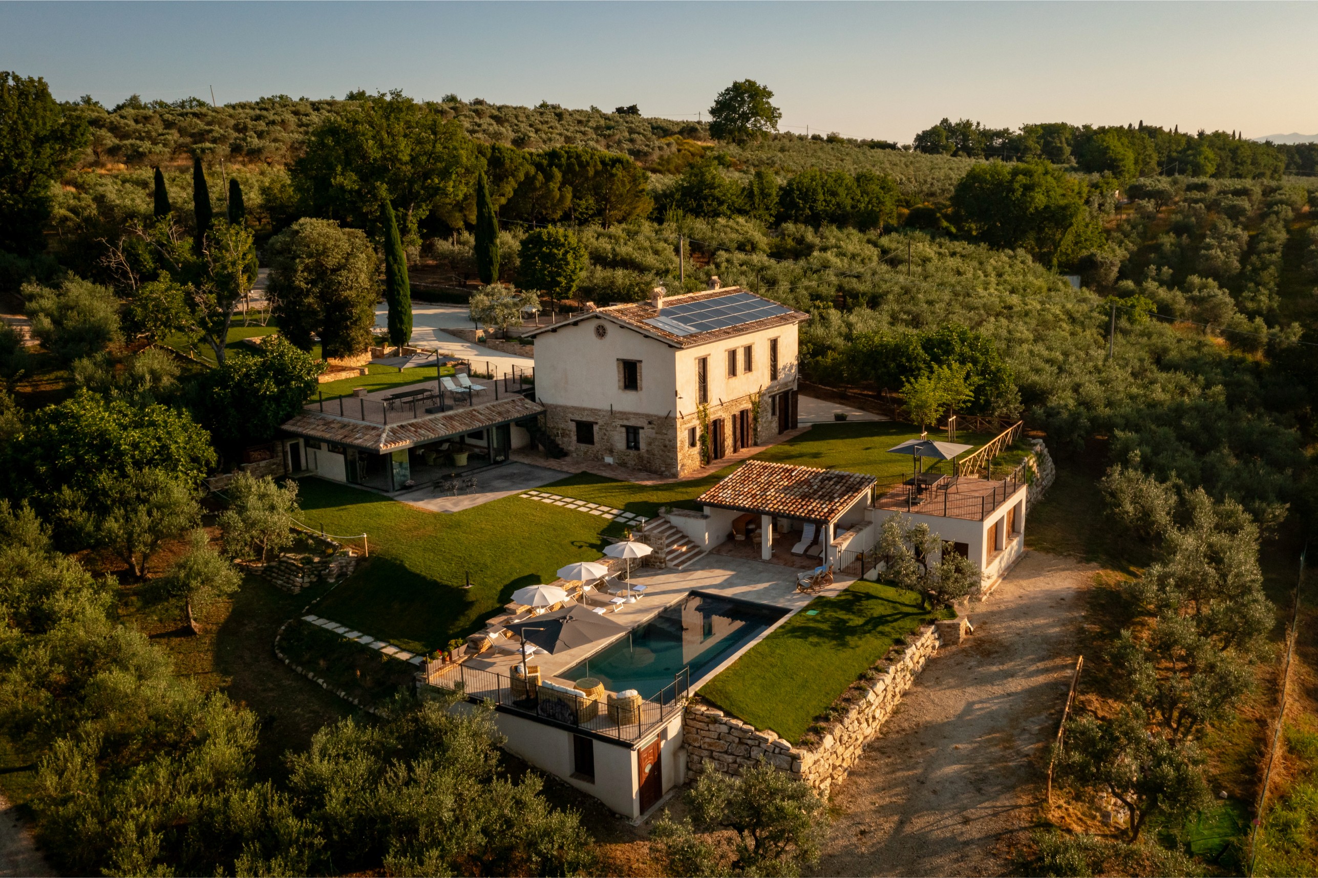 Casale Isidoro a Tervenano (Castel Ritaldi), tra Spoleto e Montefalco nel cuore verde dell'Umbria